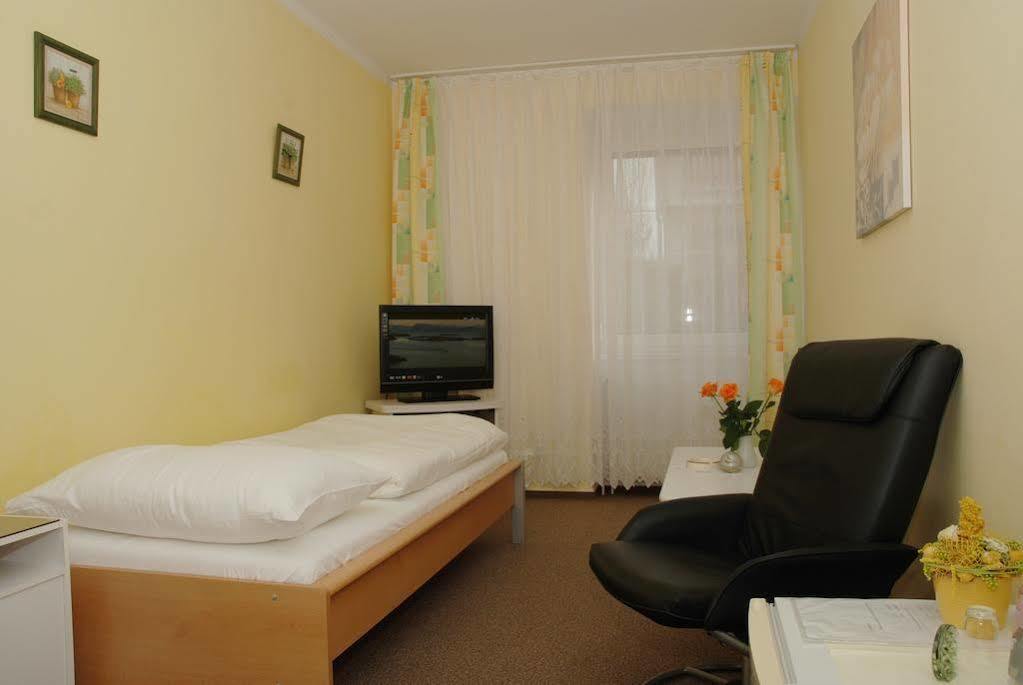 Penzion Duo Hotel Mladá Boleslav Kültér fotó