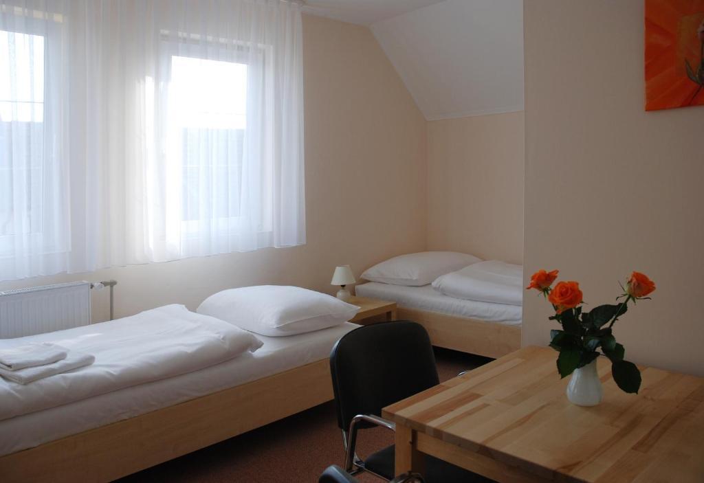 Penzion Duo Hotel Mladá Boleslav Szoba fotó